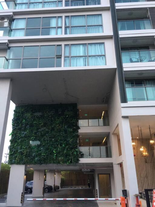 Lovely Condo With Swimming Pool. 邦萨雷 外观 照片